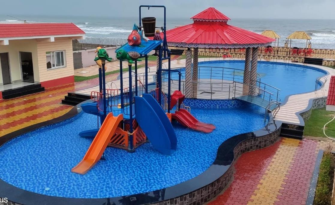 Swarnabhoomi Beach Resort マンダーマニ エクステリア 写真